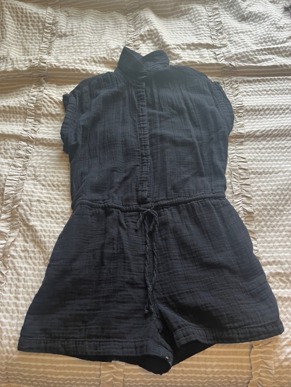 Old Navy Black Crinkle Gauze Romper - Picture 3 of 8